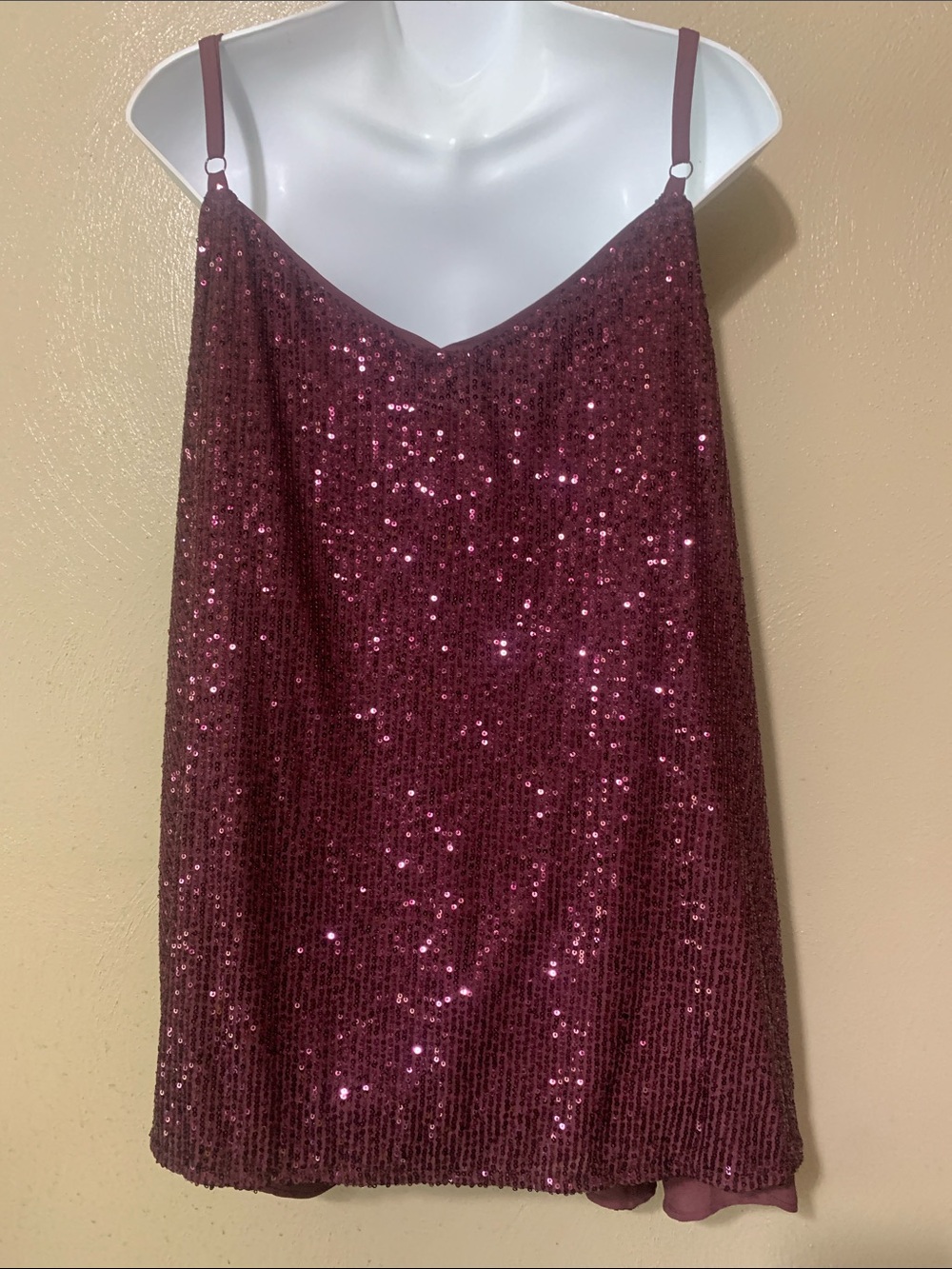 Torrid 4X Sparkling Plum Sequin Evening Top NWT - Picture 2 of 3